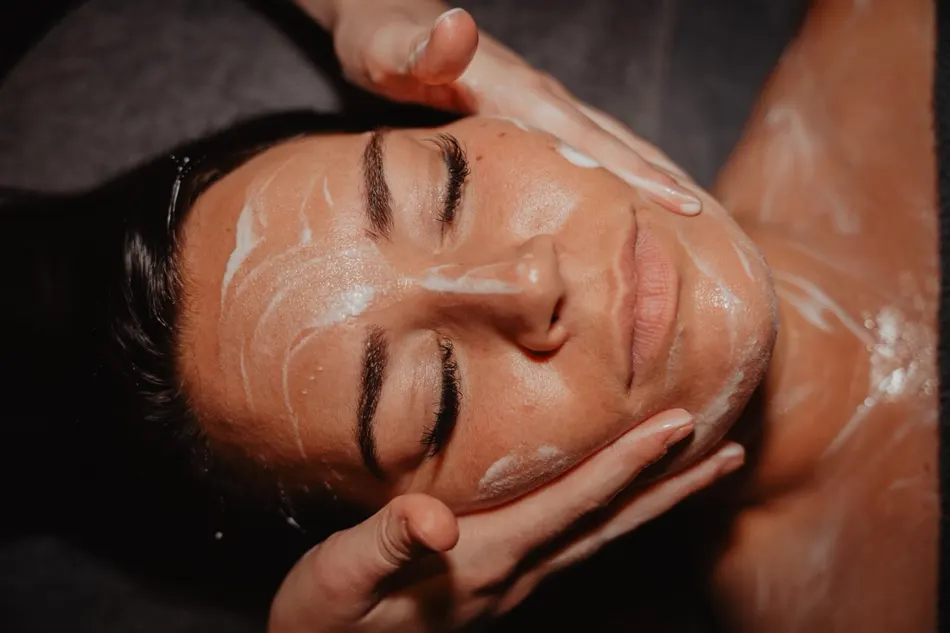 Facial with nourishing products