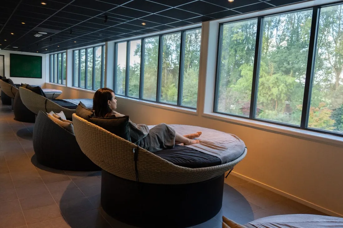 Relaxation area with loungers by the window